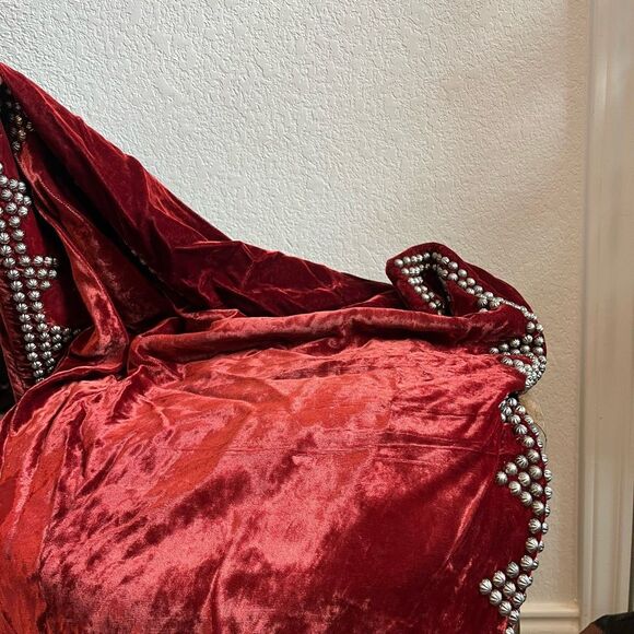 Double D Ranch Velvet Studded Red Pillow Cases Euro Size - Picture 4 of 5